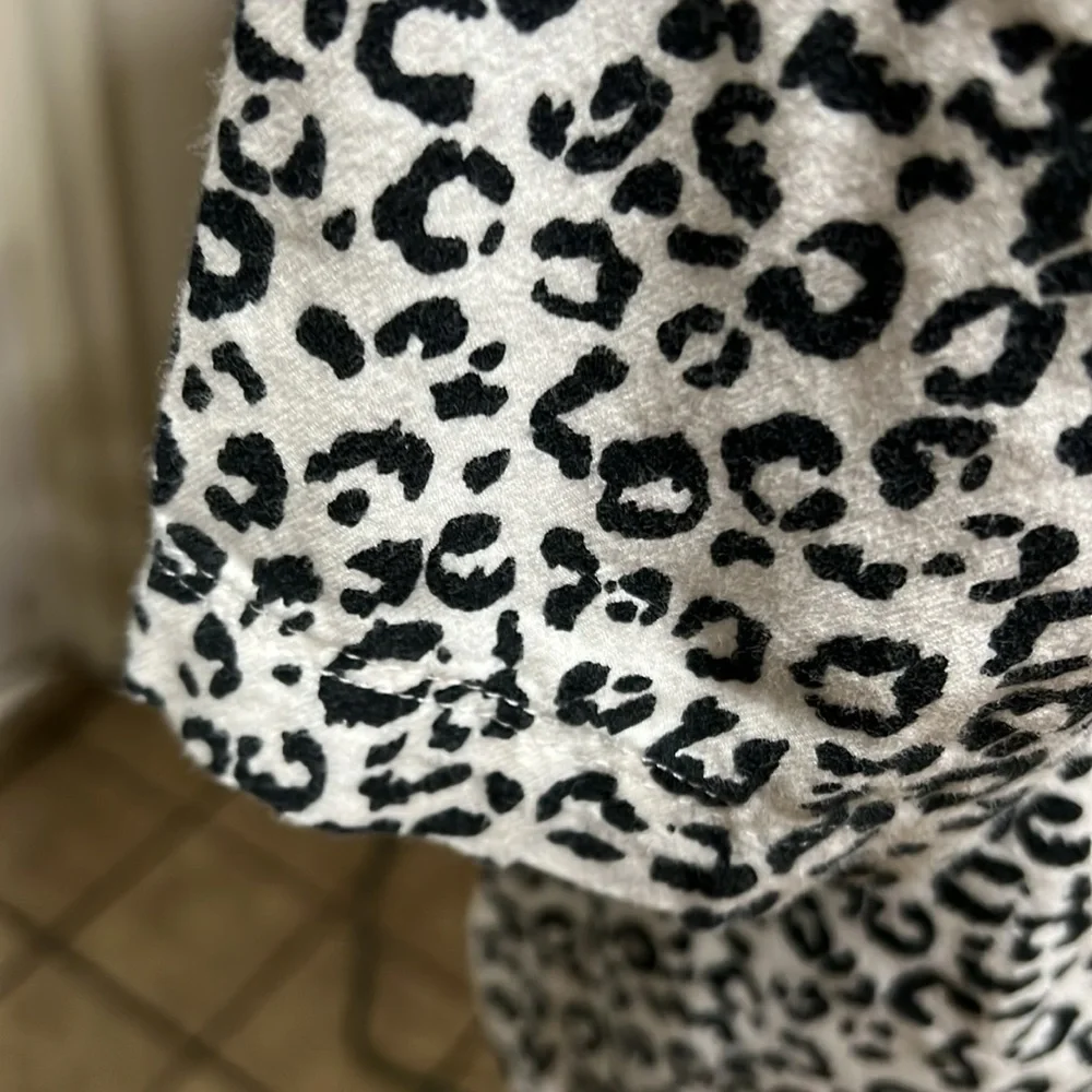 Victoria’s Secret Leopard Gown/Robe with Drawstring, Pink Accents, Cotton, Large - Picture 11 of 12